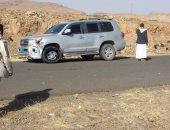 ميليشا الحوثى تنشر صورا لسيارة عبدالله صالح بعد استهدافها