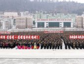 صور.. استمرار الاحتفالات فى كوريا الشمالية بعد نجاح التجربة الصاروخية