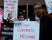 صور.. تظاهرات ضد ترامب فى ولاية كاليفورنيا احتجاجا على الإصلاح الضريبى