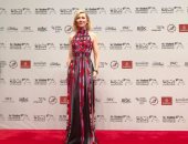 كيت بلانشيت وباتريك ستيورات والتركية توبا على السجادة الحمراء لمهرجان دبى