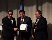 اليونسكو تكرم عددا من الوزراء والعاملين بمكتب القاهرة 