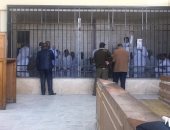 وصول المتهمين فى أحداث "الهلايل والدابودية" لمجمع محاكم أسيوط