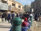 قارئ يرصد زحام المواطنين أمام صيدلية الإسعاف للحصول على البنسلين