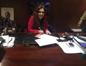 صور.. سيمون تتعاقد مع "فنون مصر" على "الأب الروحى 2"