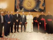 مستشار أبومازن يلتقى بابا الفاتيكان ويؤكد وحدة الفلسطينيين ضد مشروع ترامب