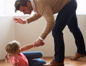 دراسة: التعرض للضرب فى الصغر يجعلك عدوانيا تجاه شريك الحياة
