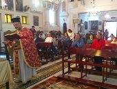 الروم الأرثوذوكس يؤدون قداس عيد القديس نيقولاوس بالمنصورة "صور"
