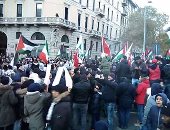 صور.. مظاهرات للجاليتين المصرية والعربية بميلانو رفضاً لقرار ترامب