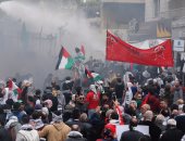 الصليب الأحمر اللبنانى: علاج 42 مصابا فى مظاهرات ضد قرار ترامب بشأن القدس