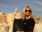 ملكة جمال روسيا تصل منطقة الأهرامات فى زيارة للترويج للسياحة بمصر (صور)