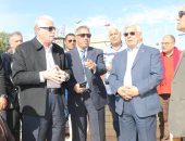 محافظ جنوب سيناء يتفقد طرق ومشروعات الحماية من السيول بمدينة نويبع