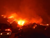 صور.. الحرائق تدمر 800 مبنى وتلتهم الغابات فى كاليفورنيا الأمريكية