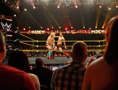 فيس بوك يعقد صفقة مع WWE لبث 12 مبارة مصارعة حصريا