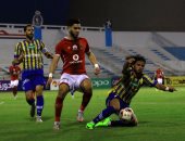 صور.. الأهلى يواصل عروضه الباهتة ويتعادل مع طنطا 1/1