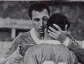 شاهد.. بيبو يقدم وليد صلاح الدين لجماهير الأهلى فى مهرجان اعتزاله