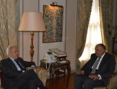 شكرى والمفوض الأوروبي يطلقان أولى جولات الحوار المؤسسي مع الاتحاد الأوروبي