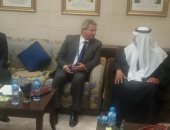 وزير الرياضة يلتقى رئيس الفيفا ووزير التسامح بدولة الإمارات