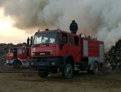 صور ..ميناء دمياط : حريق الخردة لم يؤثر على سير العمل أو الممتلكات العامة 