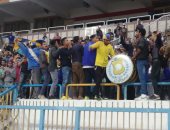 جماهير الإسماعيلى تحتفل مع اللاعبين بالفوز على الزمالك.. صور