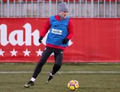 أتلتيكو مدريد يشكو برشلونة لـ"فيفا" بسبب جريزمان 