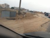 بالصور.. شكوى من سوء أعمال الرصف وعدم وجود لوحات إرشادية بالعبور