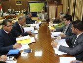 محافظ المنوفية يعقد إجتماعا مع أعضاء مجلس إدارة المنطقة الحرة العامة