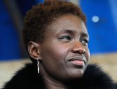 شكاوى بالعنصرية بعد إجبار سيدات على الاستقالة من مجلس حكومى فى فرنسا