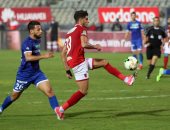 فيديو وصور .. الشيخ يهدر انفرادًا للأهلى أمام مرمى سموحة 