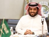 تركى آل الشيخ يشارك ببطولة "البلوت" الشهيرة بالكوتشينه فى السعودية