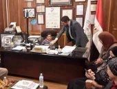 مدير مستشفى الأطفال الجامعى بالمنصورة يحقق أمنية طفل.. تعرف عليها