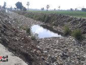 صور..أهالى قليوب يستغيثون بعد تحول ترعة الكرمانى لمكب للقمامة و الصرف الصحى