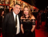 تامر حبيب يتسلم جائزة الجمهور لأفضل سيناريست ويغنى ٣ دقات 