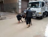 صور.. نوة الفيضة تغرق غرب الإسكندرية و تسبب ارتفاع منسوب الماء بالشوارع