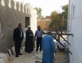 صور.. وكيل أوقاف الوادى الجديد يتفقد إنشاء مسجد ناصر بتكلفة 750 ألف جنيه