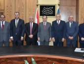 محافظ قنا يوقع عقد مشاركة مع "التعاون للبترول" لإنشاء محطة وقود جديدة