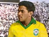 لازم تعرف.. لماذا أهدى البرازيلى جارنشيا قميصه للاعب الزمالك؟