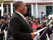 صور.. قائد جيش زيمبابوى السابق يؤدى اليمين نائبا للرئيس بعد الاطاحة بموجابى