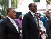 صور.. قائد الجيش ووزير الداخلية فى زيمبابوى يحلفان اليمين نائبين للرئيس