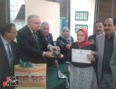 صور.. تعليم الوادى الجديد يكرم الفائزين بمسابقة لمحات من الهند للرسم