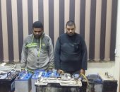 سقوط تشكيل عصابى تخصص فى سرقة بطاريات السيارات بكسر الصندوق بمدينة بدر