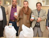 محافظ سوهاج: مشروع إنتاجى و600 جنيه شهريا لوالد التوائم الستة