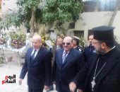 صور.. محافظ دمياط ومدير الأمن يقدمان التهنئة لكاهن كنيسة الروم الأرثوذكس