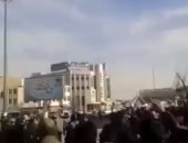 فيديو.. ميدان انقلاب وسط طهران يكتظ بالمتظاهرين بهتافات "الموت للديكتاتور"