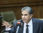 وزير البيئة: تم دفن حوت الإسكندرية النافق بالمدفن الصحى بالماكس