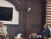 محافظ البحر الأحمر يبحث مع مؤسس "بلاك ليون" القابضة سبل الاستثمار 