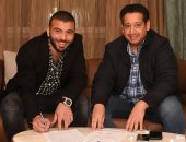 ننشر صور توقيع عماد متعب للتعاون السعودى