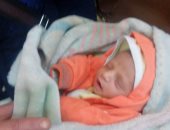 العثور على طفل رضيع بمدخل مساكن الأوقاف بمدينة قليوب 