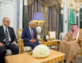 على عبد العال يصل مطار القاهرة عائدا من السعودية بعد زيارة رسمية للمملكة