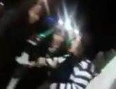فيديو.. رجل يعتدى على امرأة إيرانية بسبب الحجاب