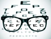 اعراض طول النظر الصداع وحرقان العين 